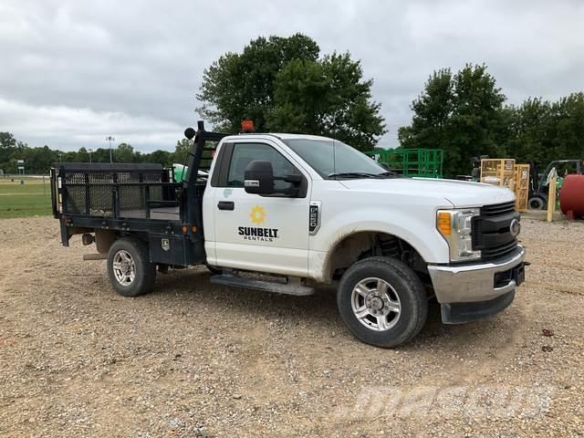 Ford F-250 شاحنات مسطحة/مفصلية الجوانب