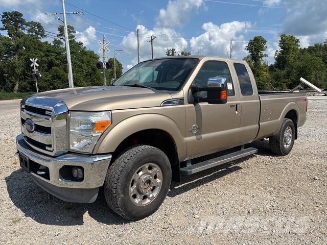 Ford F-250 شاحنات خفيفة/مفصلية الجوانب