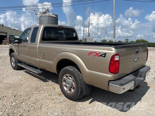 Ford F-250 شاحنات خفيفة/مفصلية الجوانب