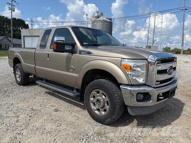 Ford F-250 شاحنات خفيفة/مفصلية الجوانب