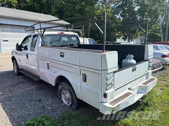 Ford F-250 شاحنات خفيفة/مفصلية الجوانب