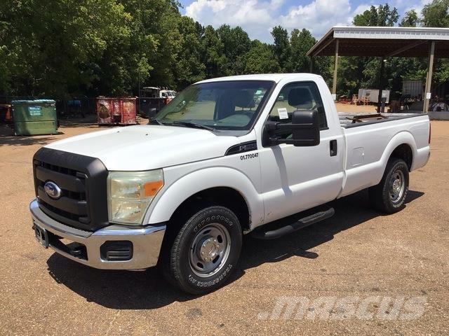 Ford F-250 شاحنات خفيفة/مفصلية الجوانب