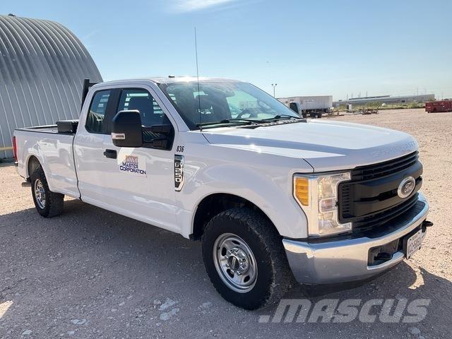 Ford F-250 شاحنات خفيفة/مفصلية الجوانب