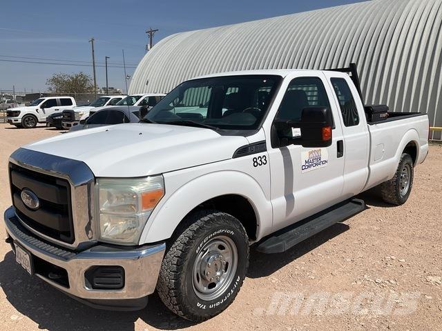 Ford F-250 شاحنات خفيفة/مفصلية الجوانب