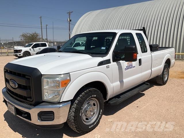 Ford F-250 شاحنات خفيفة/مفصلية الجوانب