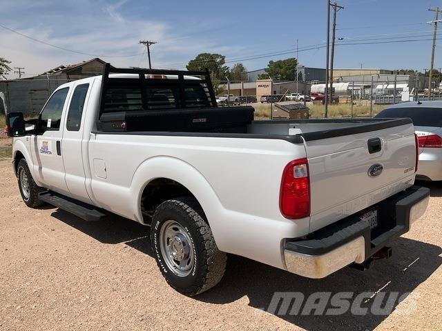 Ford F-250 شاحنات خفيفة/مفصلية الجوانب