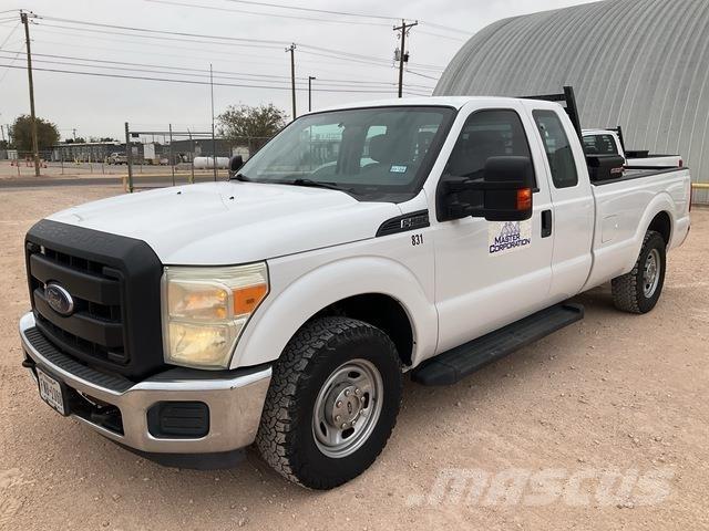 Ford F-250 شاحنات خفيفة/مفصلية الجوانب