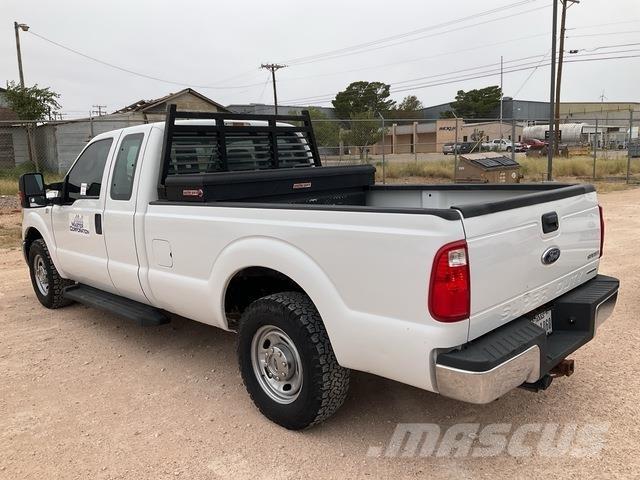 Ford F-250 شاحنات خفيفة/مفصلية الجوانب