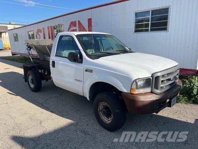 Ford F-250 حراثات ونصول الجليد