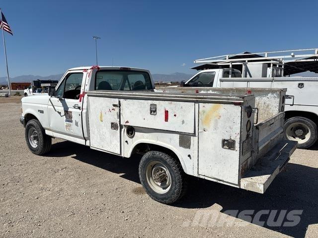 Ford F-250 شاحنات خفيفة/مفصلية الجوانب