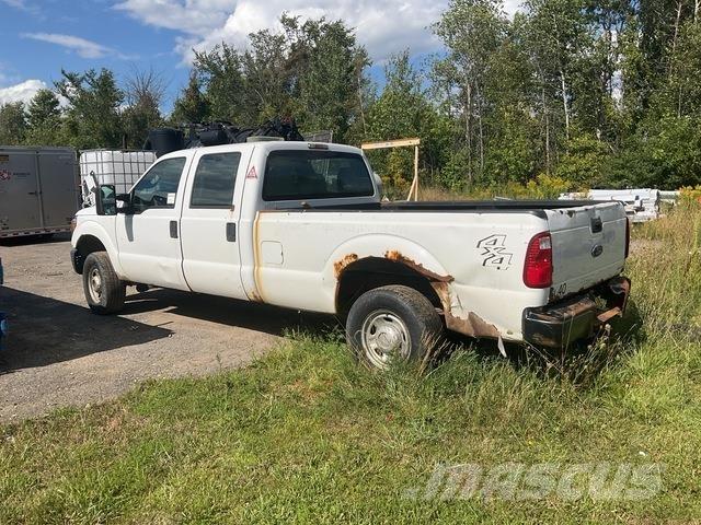 Ford F-250 شاحنات خفيفة/مفصلية الجوانب