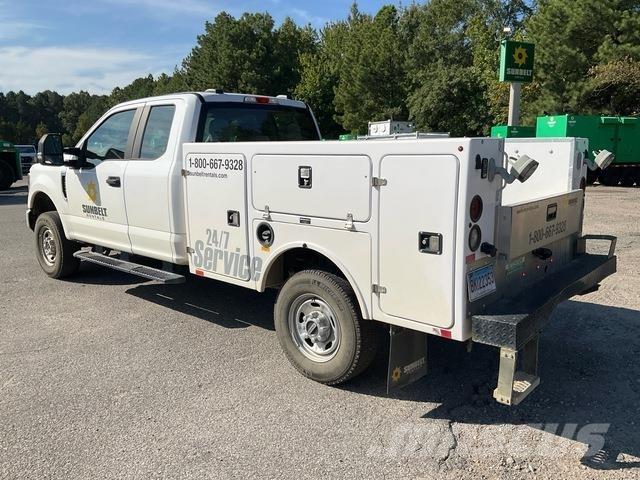 Ford F-250 شاحنات خفيفة/مفصلية الجوانب
