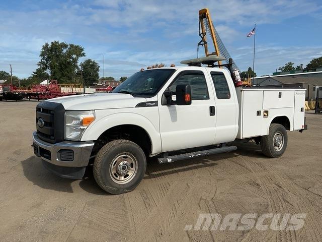 Ford F-250 شاحنات خفيفة/مفصلية الجوانب