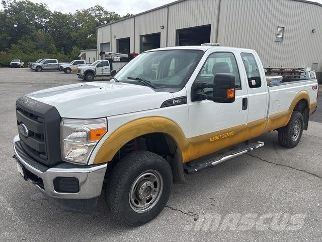 Ford F-250 شاحنات خفيفة/مفصلية الجوانب