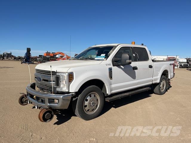 Ford F-250 شاحنات خفيفة/مفصلية الجوانب