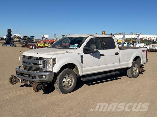 Ford F-250 شاحنات خفيفة/مفصلية الجوانب