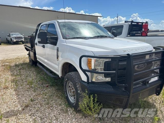 Ford F-250 شاحنات مسطحة/مفصلية الجوانب