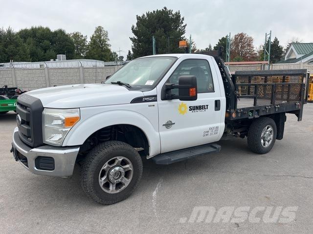 Ford F-250 شاحنات مسطحة/مفصلية الجوانب