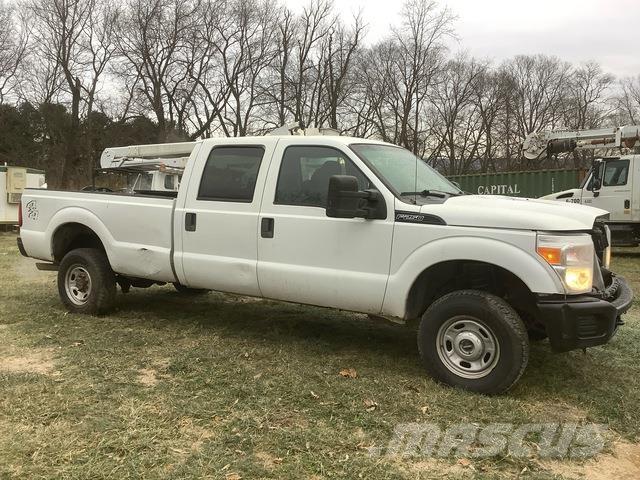 Ford F-250 شاحنات خفيفة/مفصلية الجوانب