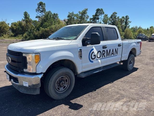Ford F-250 شاحنات خفيفة/مفصلية الجوانب