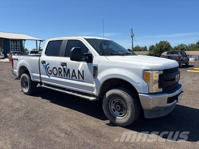 Ford F-250 شاحنات خفيفة/مفصلية الجوانب