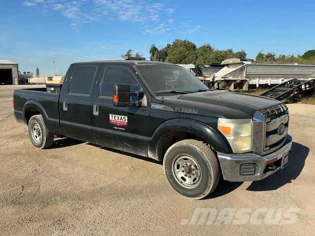 Ford F-250 شاحنات خفيفة/مفصلية الجوانب