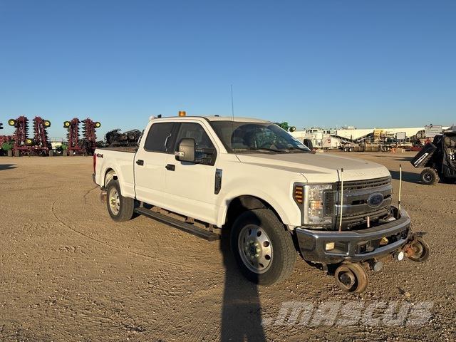 Ford F-250 شاحنات خفيفة/مفصلية الجوانب