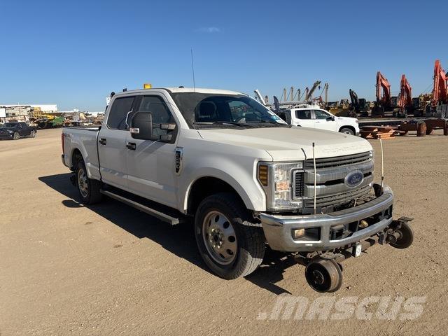Ford F-250 شاحنات خفيفة/مفصلية الجوانب