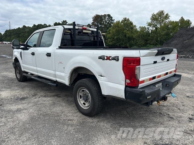 Ford F-250 شاحنات خفيفة/مفصلية الجوانب