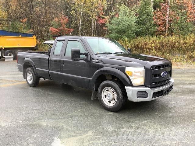 Ford F-250 شاحنات خفيفة/مفصلية الجوانب