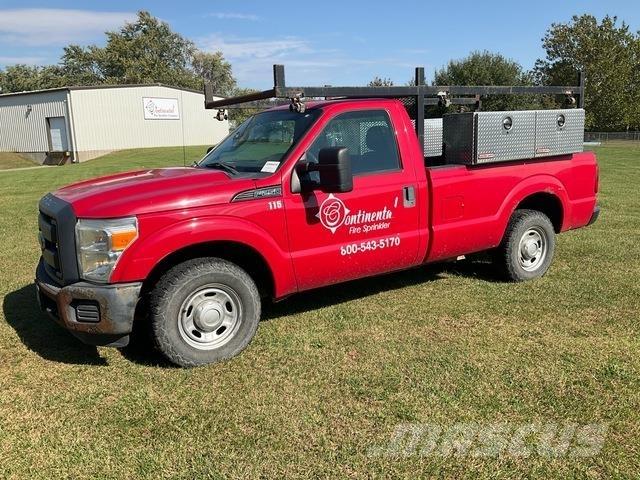 Ford F-250 شاحنات خفيفة/مفصلية الجوانب