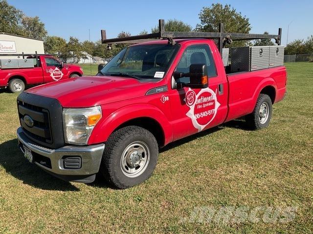 Ford F-250 شاحنات خفيفة/مفصلية الجوانب