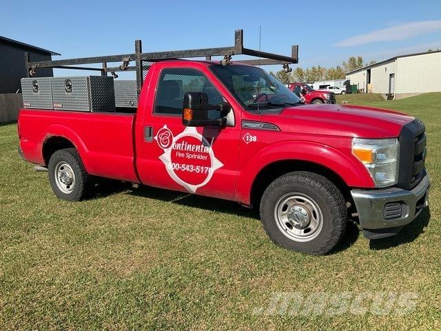 Ford F-250 شاحنات خفيفة/مفصلية الجوانب