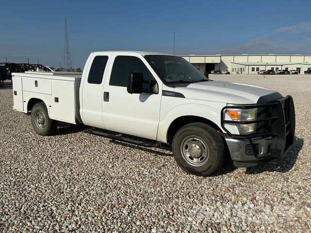 Ford F-250 شاحنات خفيفة/مفصلية الجوانب