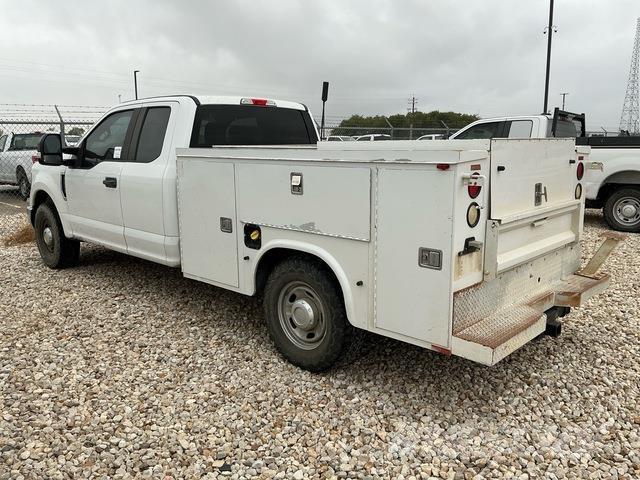 Ford F-250 شاحنات خفيفة/مفصلية الجوانب