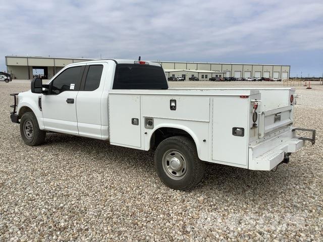Ford F-250 شاحنات خفيفة/مفصلية الجوانب