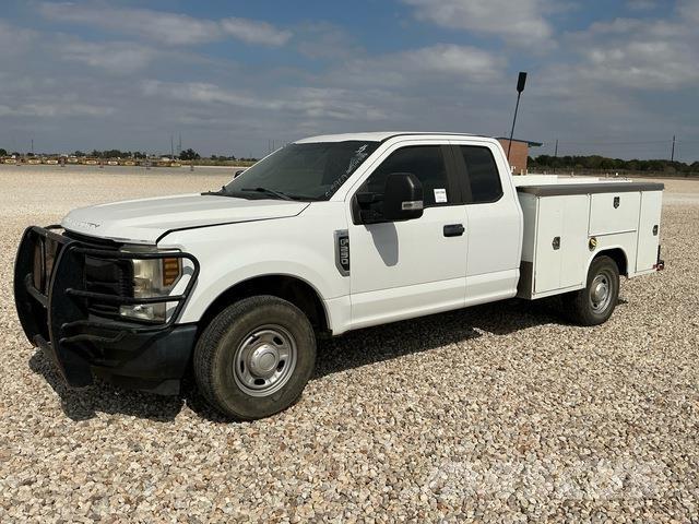 Ford F-250 شاحنات خفيفة/مفصلية الجوانب
