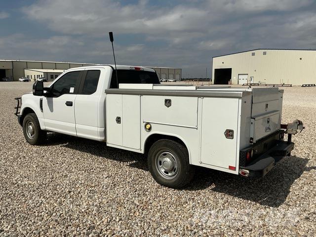 Ford F-250 شاحنات خفيفة/مفصلية الجوانب