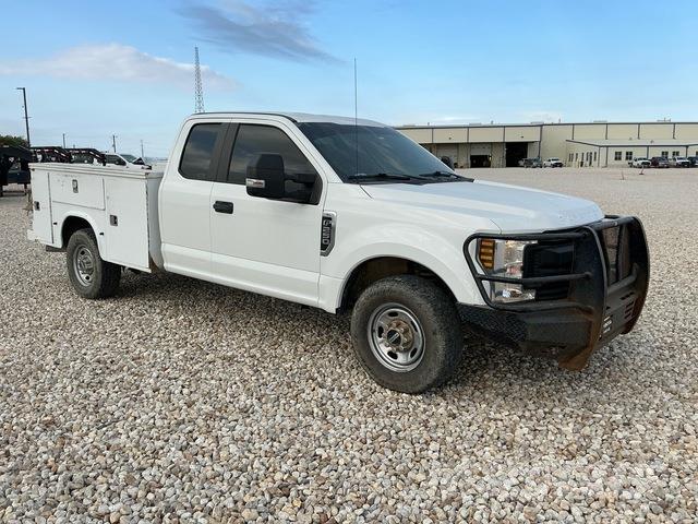 Ford F-250 شاحنات خفيفة/مفصلية الجوانب