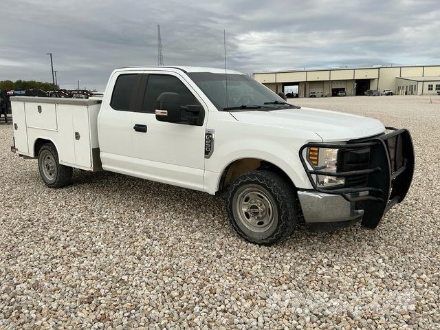 Ford F-250 شاحنات خفيفة/مفصلية الجوانب