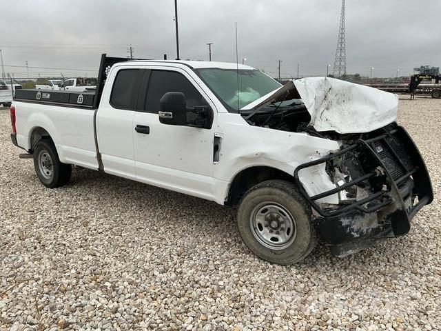 Ford F-250 شاحنات خفيفة/مفصلية الجوانب