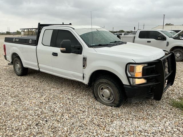Ford F-250 شاحنات خفيفة/مفصلية الجوانب
