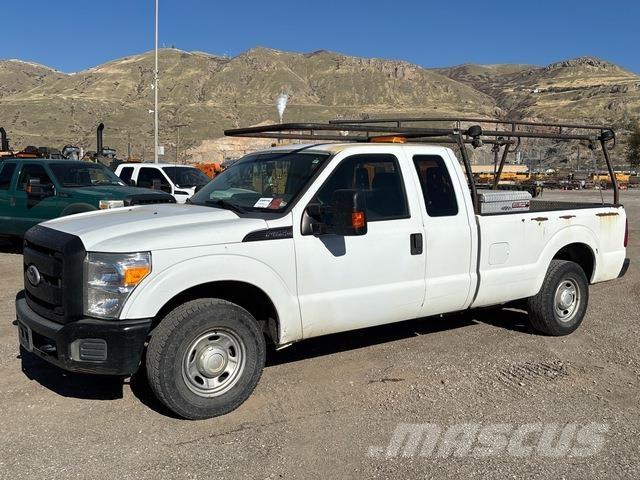 Ford F-250 شاحنات خفيفة/مفصلية الجوانب