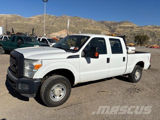 Ford F-250 شاحنات خفيفة/مفصلية الجوانب