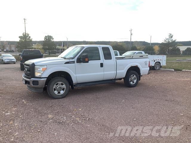 Ford F-250 شاحنات خفيفة/مفصلية الجوانب