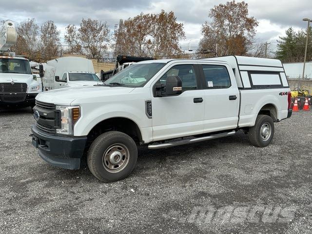 Ford F-250 شاحنات خفيفة/مفصلية الجوانب
