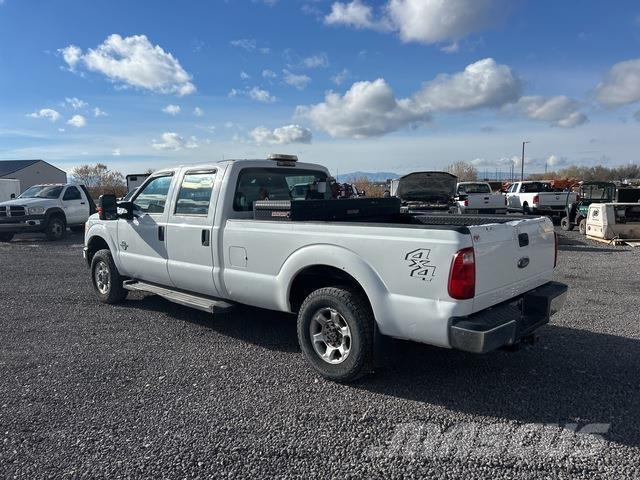 Ford F-250 شاحنات خفيفة/مفصلية الجوانب