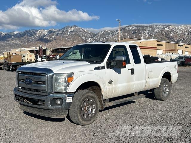 Ford F-250 شاحنات خفيفة/مفصلية الجوانب
