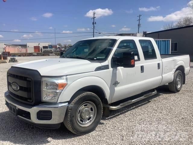 Ford F-250 4x4 أخرى