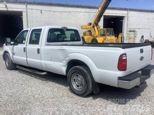 Ford F-250 4x4 أخرى
